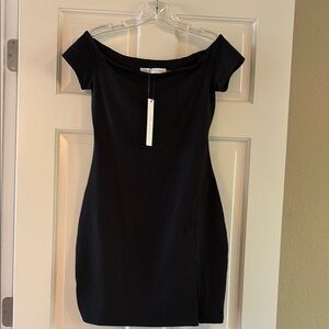 Susana Monaco Elegant Black Off-Shoulder Dress